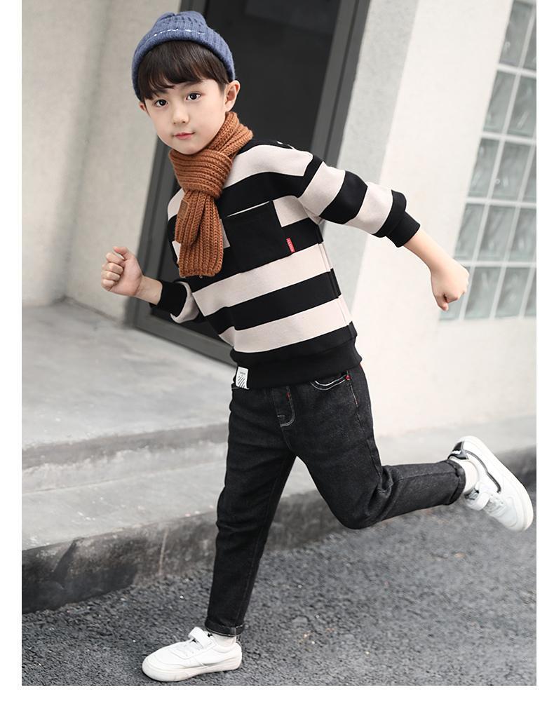 Boys' High-Neck Fleece Sweater - Thick Knitted, Trendy Base Layer for Autumn/Winter 2025