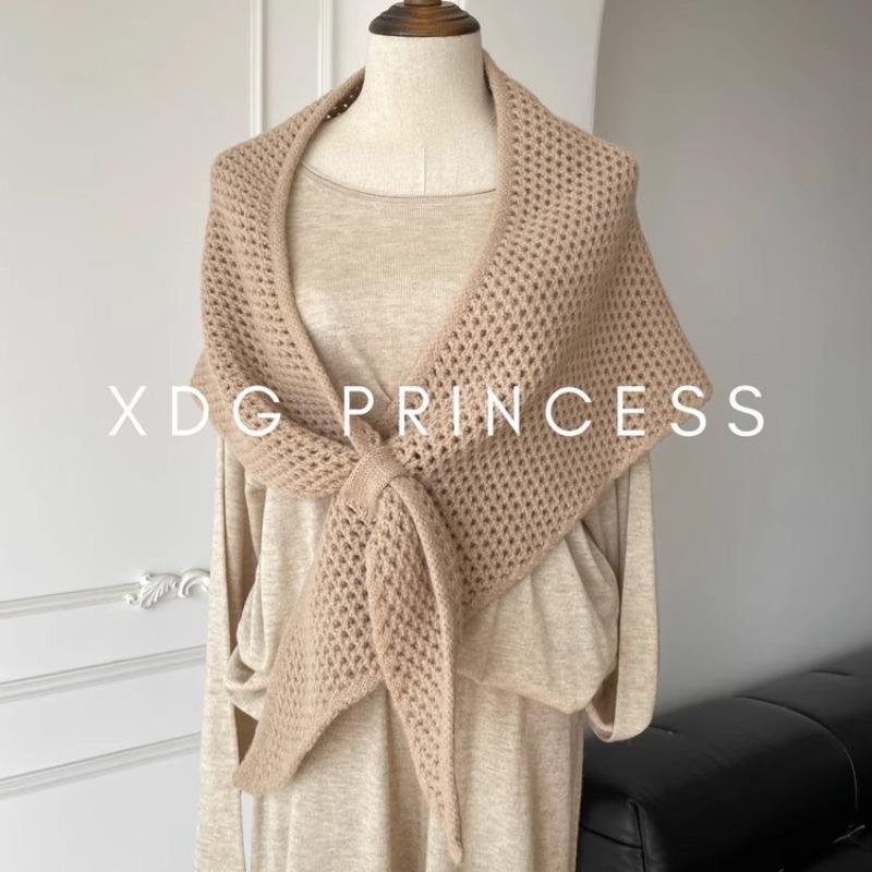 Export to Korea! Stacked wear artifact autumn and winter wool hollowed-out triangular shawl women lazy perforated cross outer scarf
