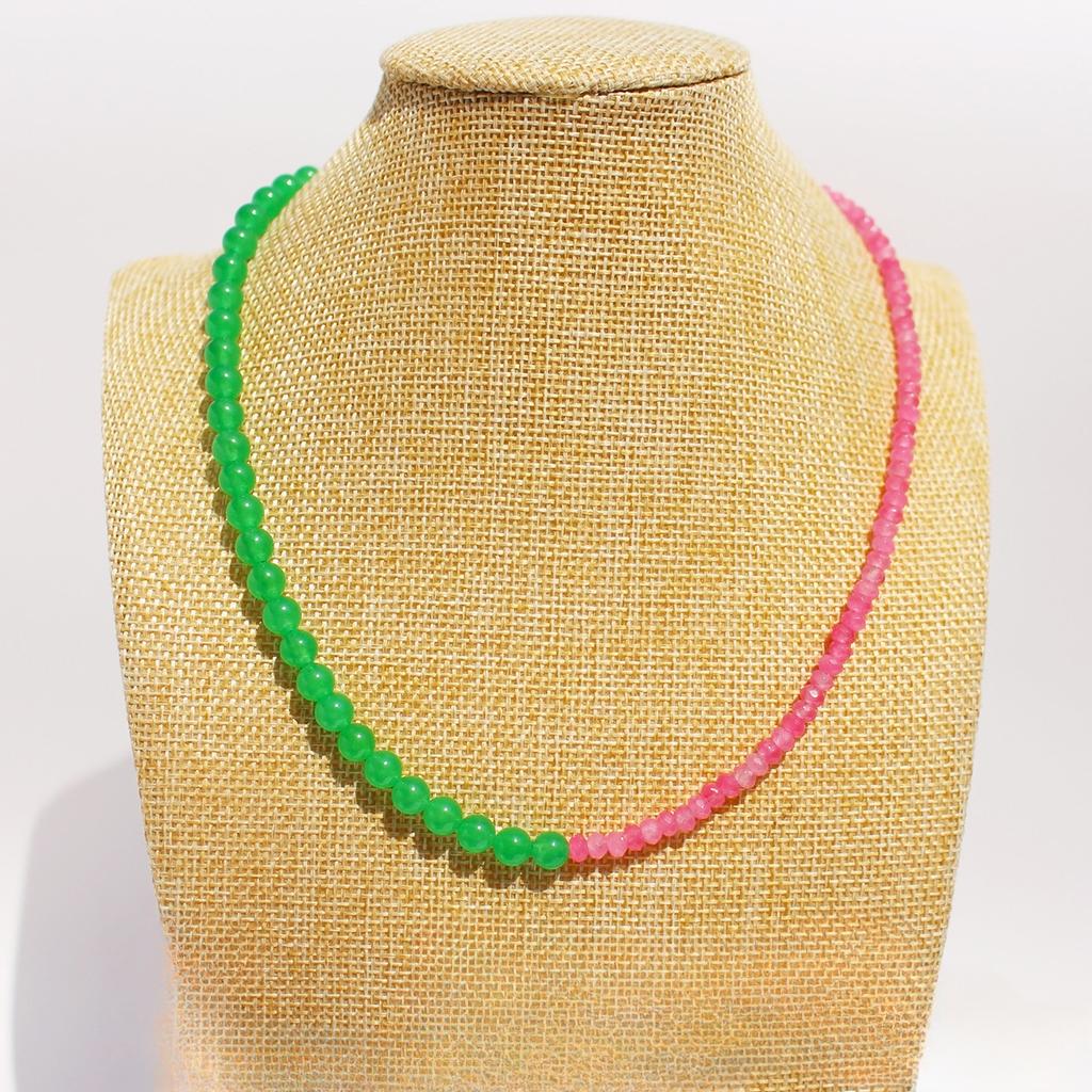 Light Luxury Jewelry Design Pink And Green Tone Natural Stone Beaded Necklace Exquisite Stacking Collarbone Chain 742