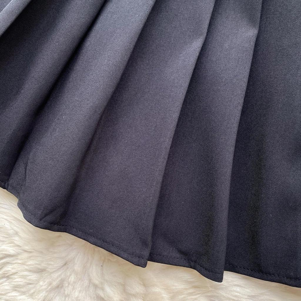 Francouzský elegantní kancelářský dvoudílný set Dámské knoflíky Vintage topy Plisovaná minisukně Dámská móda Patchwork Design Neformální sady 2024 Novinka