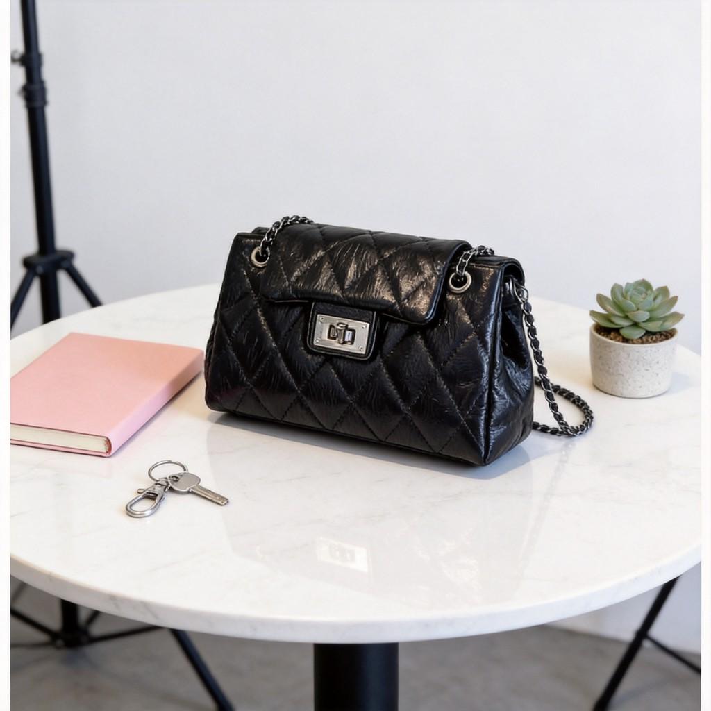 Pu Single Shoulder Bag For Women With Quilted Lock Closure And Chain Strap For Daily Use