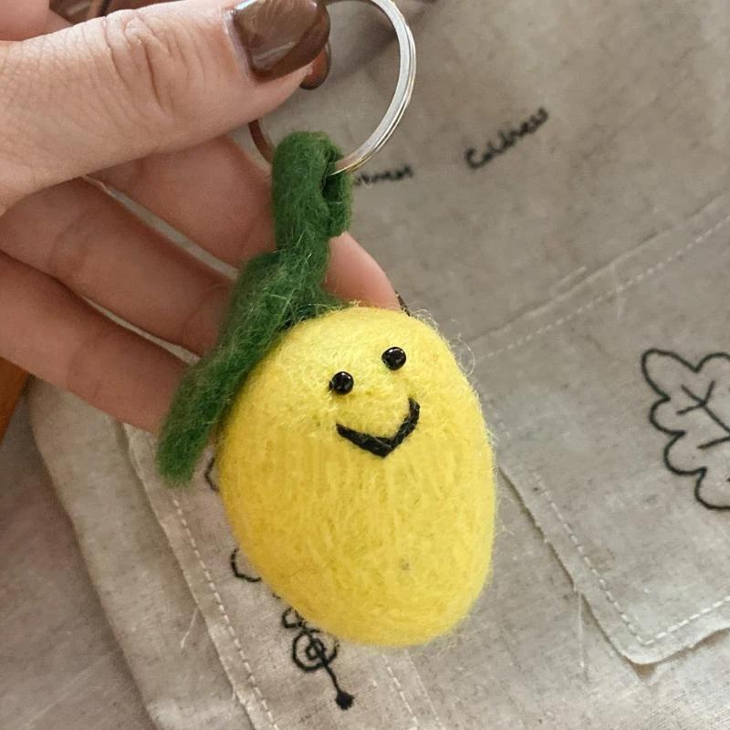 Eco-Friendly Felt Green Vegetable Keychain Adorable Lightweight Bag Pendant Schoolbag Ornament for Students Daily Use
