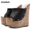 Aneikeh Sandales d'été à bout ouvert Plateforme Talons Super Hauts À enfiler Sandales à Rivets Métalliques Rome Fête Mules pour Femme noir