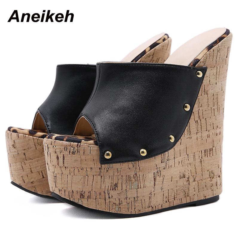 Aneikeh Sandales d'été à bout ouvert Plateforme Talons Super Hauts À enfiler Sandales à Rivets Métalliques Rome Fête Mules pour Femme noir