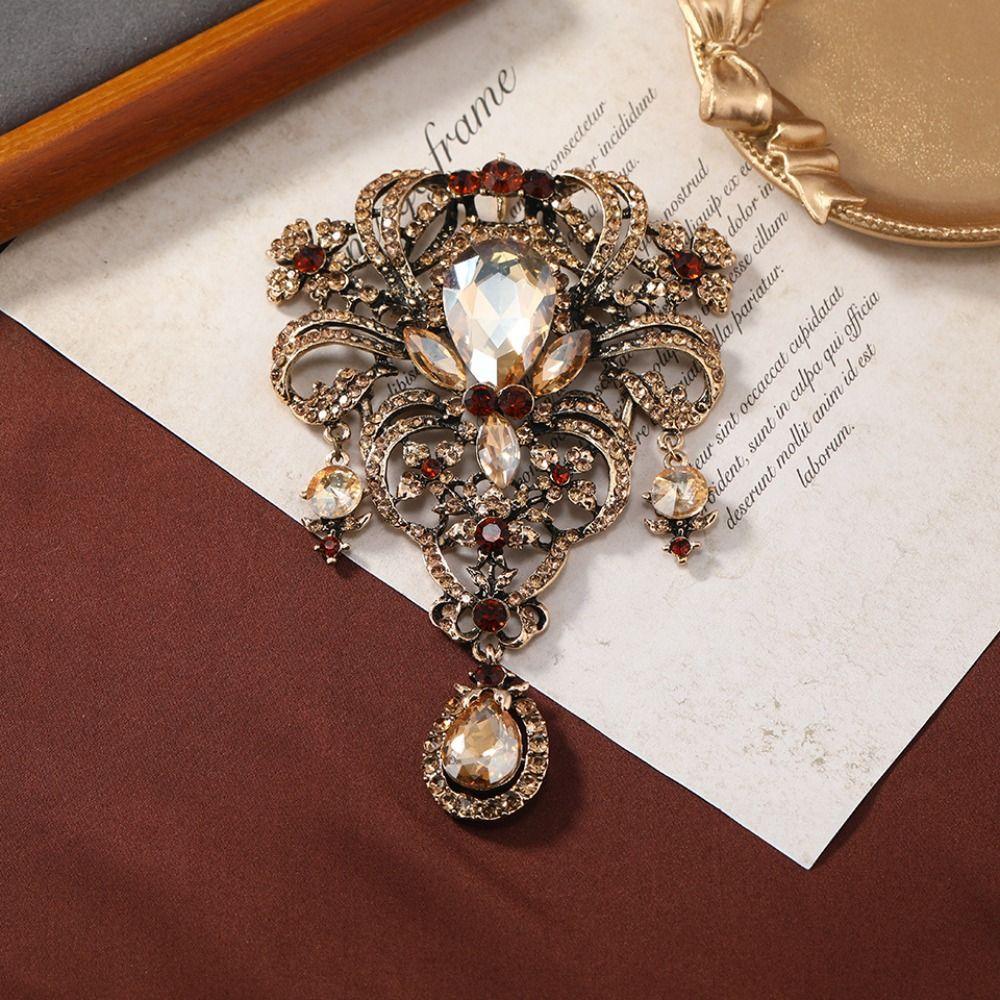 Pendant Rhinestone Brooch Hollow Luxury Ornaments Elegant Flower Brooch  Reward