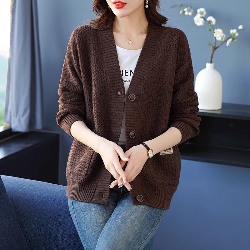 Dámská jarní a podzimní krátká pletená bunda Žena středního a staršího věku Volný zahuštěný pletený svetr s kapucí, halenka