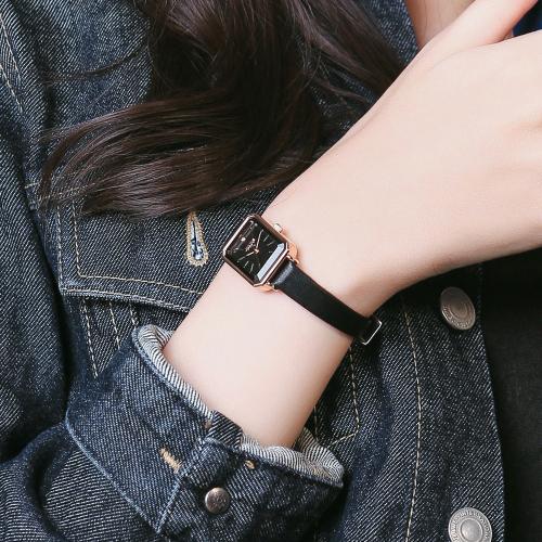 

[JULIUS] JULIUS Clean Square Women s Leather Watch JA-1231 JA-1231D