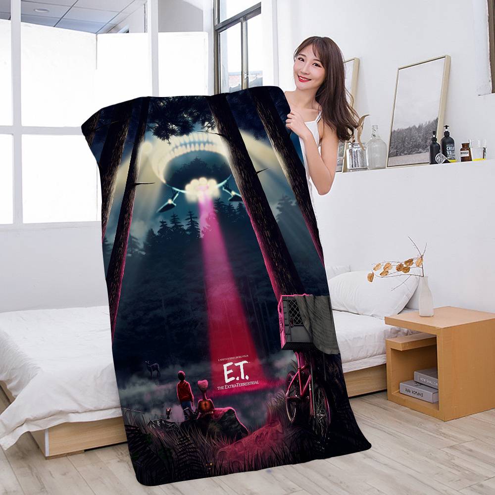 Movie E.T. The Extra-Terrestrial Anime Beach Swimming Towel Soft Absorbent Washcloth Children's for Kids Travel Camping Gym