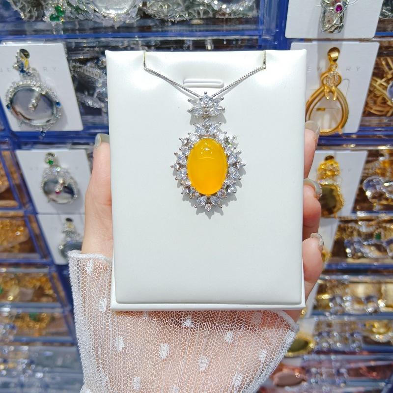 Pandantiv Calcedonie Verde Gheață Înaltă Diamante Complete, Suport pentru Obiecte, Pandantiv Zircon în Formă de Ou, Lanț Claviculă Micro-Incrustat pentru Femei, Pandantiv Suport Gol.