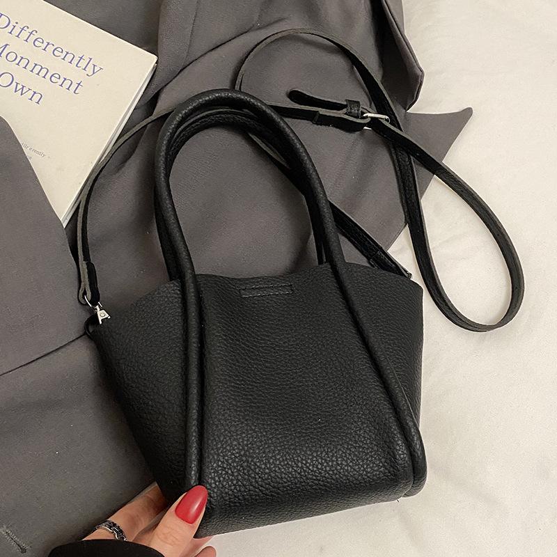 2025 New Niche Simple High-end Korean Version Vegetable Basket Bag Women's Casual Versatile Fashion Messenger Mother and Child Bag
