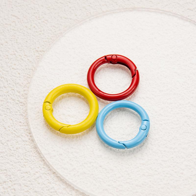 Разноцветный кулон-брелок: Креативный рюкзак и аксессуары для автомобиля