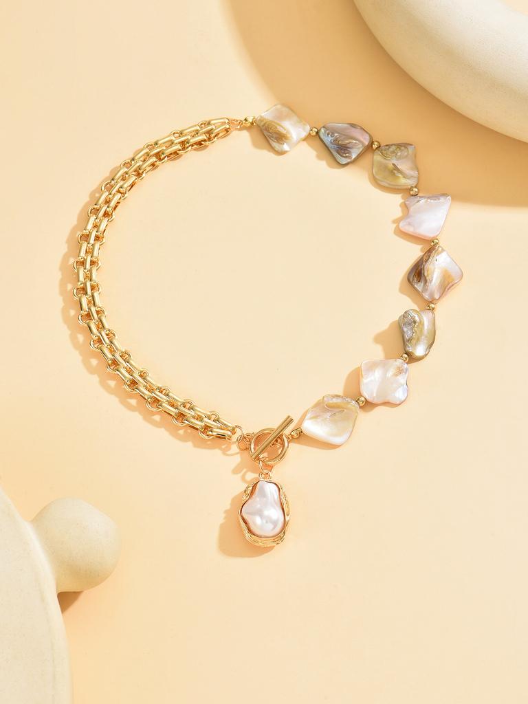Boho Barokní Perlový Choker Asymetrický Kubánský Řetízek Zapínání na Páčku Výrazný Letní Plážový Šperk Dárek
