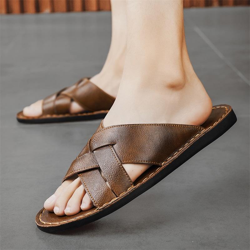 Fashion Handmade Leather Slippers for Men 2025 New Beach Summer Walking Shoes Slip on Light Male Flats Men Flip-flops Outdoor Half Drag
