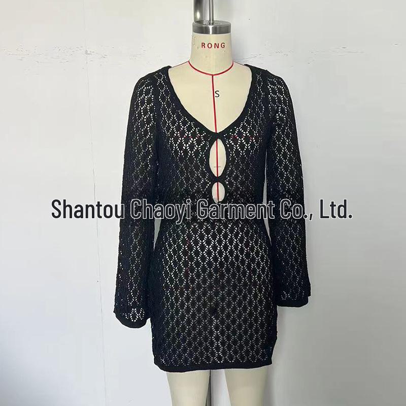 European & American V-Neck Long-Sleeve Hollow Texture Holiday Dress with Backless Design