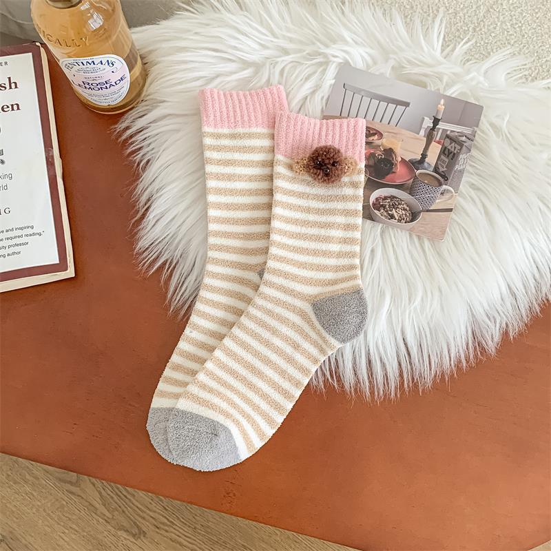 2 Pairs of Striped Three-dimensional Plush Dog Socks, Trendy Brown Dog Head Cute Mid-calf Socks, Casual and Comfortable