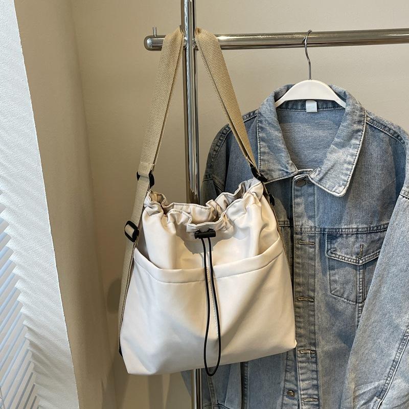 Crossbody Bag Street Simple Shoulder Commuter Bag Large Capacity 2025 New Korean Version Casual Beautiful Bucket Bag Women's Middle School