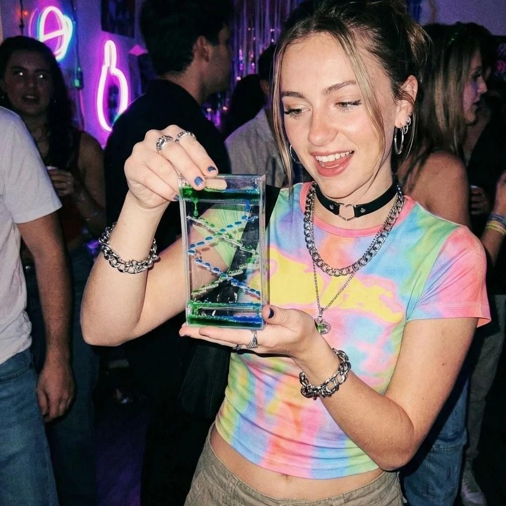 Quadratischer Flüssigsandtimer Kunststoffgehäuse Zweifarbiger Sanduhr-Timer Wassertropfen-Timer Geburtstagsgeschenk