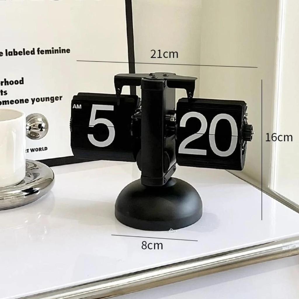 MiaoKe Retro Automatic Walnut Flip Clock: Simple Desktop Decor