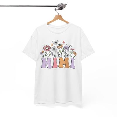 Mama Dreamy Flower T-Shirt - Ätherisches Blumen-T-Shirt für elegante Looks