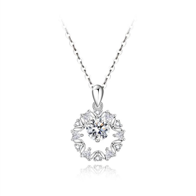 Douyin White Gold Luxury Pendant Women's Necklace - Simple, Versatile, Romantic Classic Clavicle Chain Design
