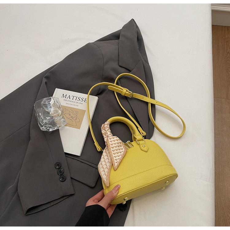 

Модная универсальная сумка-ракушка маленькая женская 2025 весна новая женская сумка сумочка на плечо сумка-мессенджер жёлтый