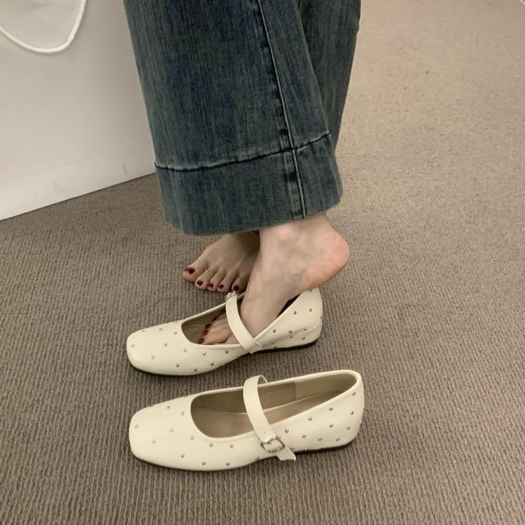 

Нишевый дизайнерский смысл одно слово с внутренним увеличением высоты заклепки туфли Мэри Джейн женские красные свадебные туфли балетки квадратный носок одинарные туфли женские 40 абрикосовый