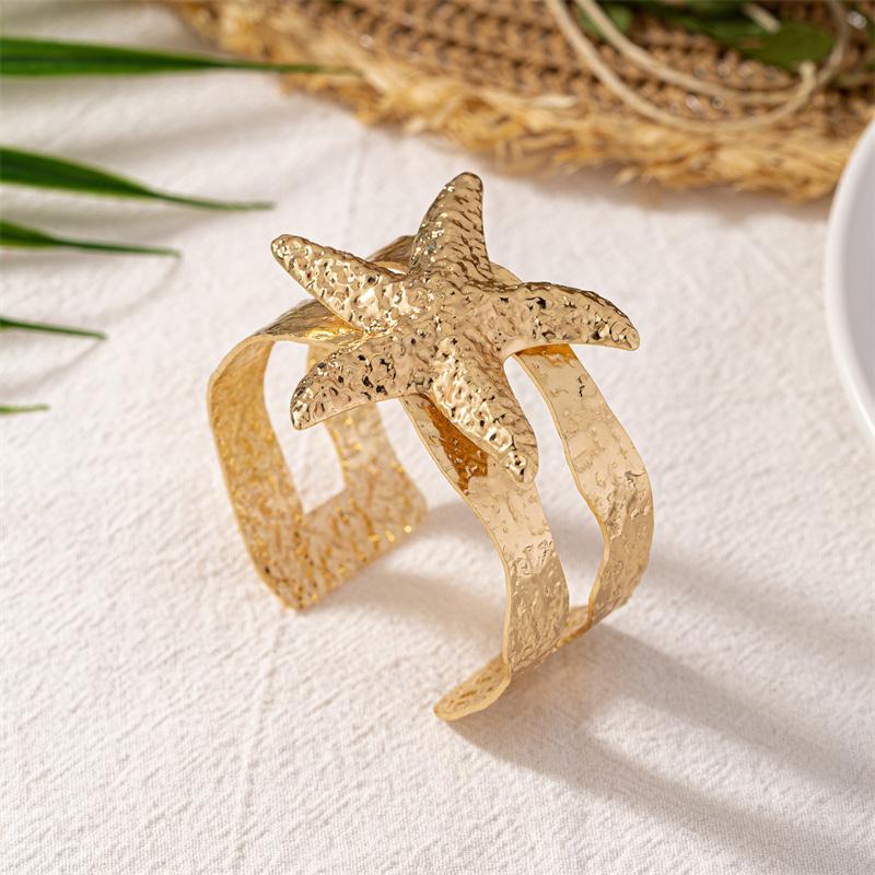 Luxury Gold Color Starfish Cuff Bracelet for Women Chunky Statement Open Bangle Girls Summer Beach Vacation Jewelry Accessories