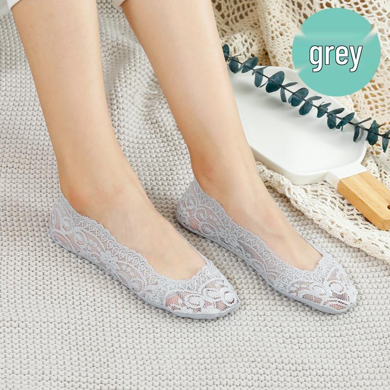 Șosete Scurte din Dantelă Stil Japonez pentru Femei - Drăguțe, Subțiri, cu Talpă din Bumbac Antiderapantă cu Silicon, Șosete Invizibile Tip Barcă de Primăvară/Vară
