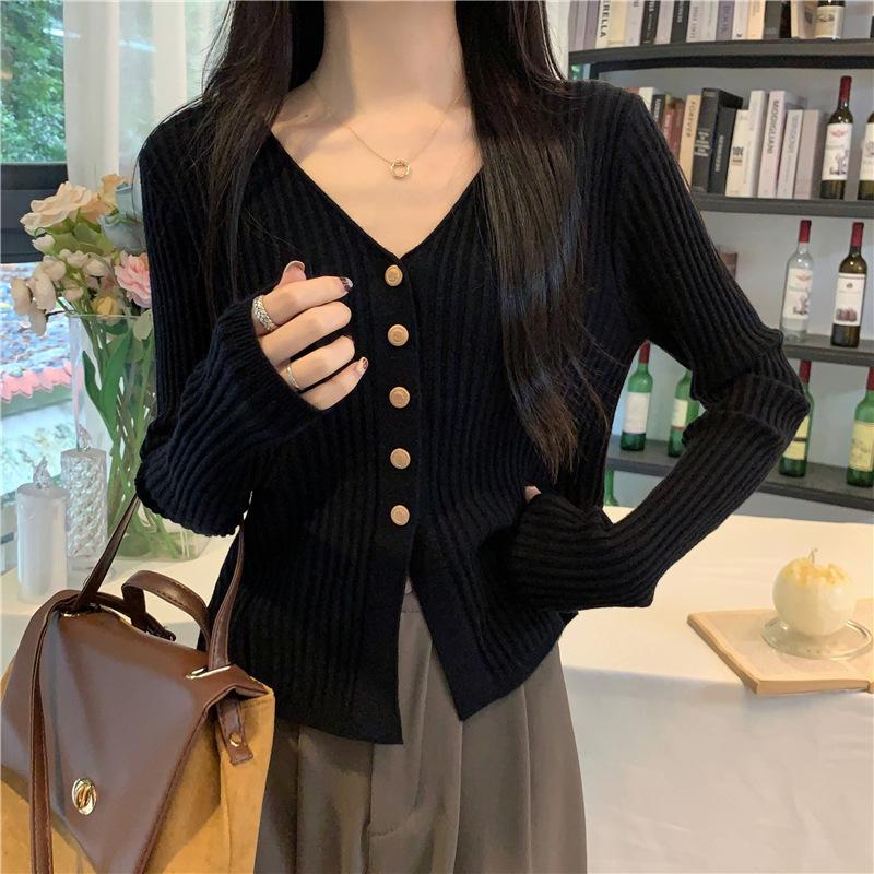 Baijiu red neck knitted cardigan women's top spring single-breasted sweater temperament top bottoming shirt