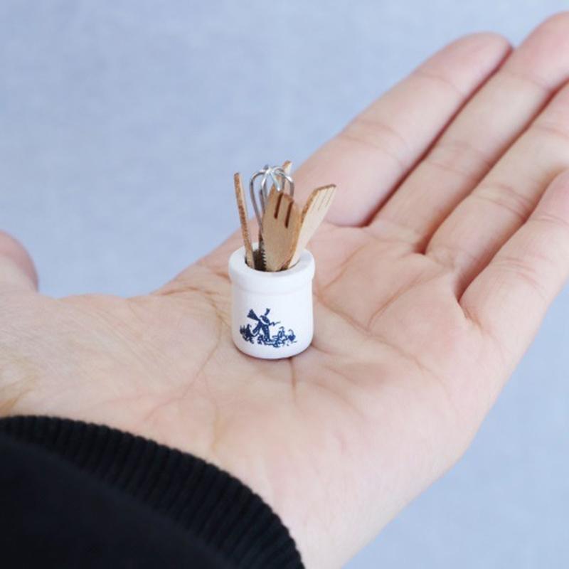 Realistyczny Zestaw Narzędzi Kuchennych do Domku dla Lalek 6 szt. Miniaturowe Łopatki Ubijaczki do Jajek do Ekspozycji Miniaturowej Sceny Kuchennej