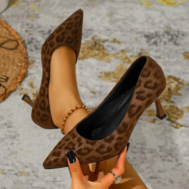 2026 Damen Pumps Sexy Spitze Hohe Absätze Luxuriöse Bankett Hochzeitsschuhe Mode Wildleder Einzelne Schuhe für Damen Hohe Absätze