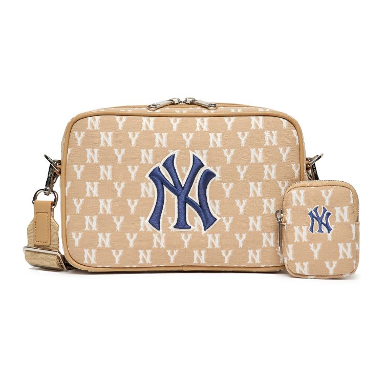 MLB Monogram Series NY Yankees Retro Floral Print Letter Logo Polyester Camera Bag Unisex Shoulder Bag Khaki 3ACRM012N-50BGD Khaki