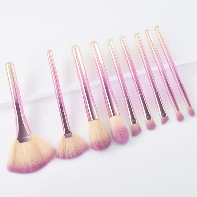 

Stroke of Beauty - Set of 9: Gradient Makeup Brush GUJHUI - Set of 9 Pcs - Purple