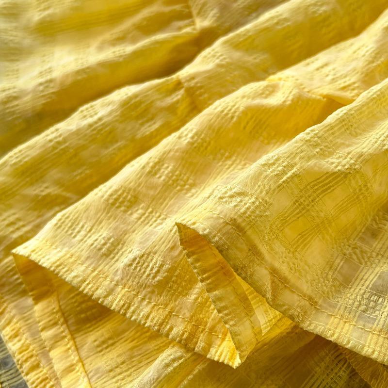 Frühlings- und Sommeratmosphäre Damen V-Ausschnitt Gedrehtes Neckholderkleid mit Unregelmäßigen Rüschen