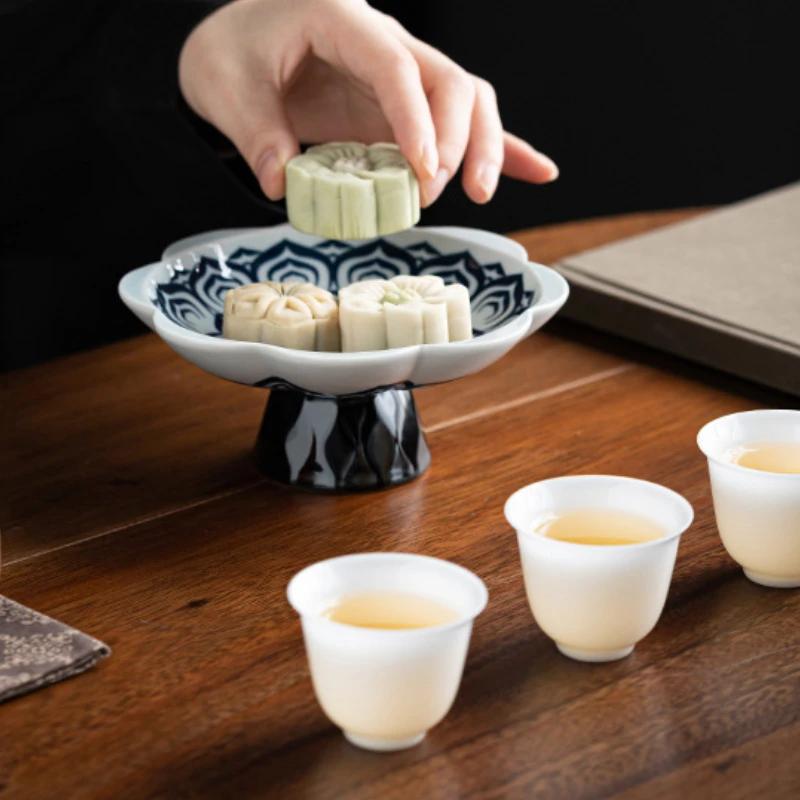 Haushaltsteller im chinesischen Stil zur Aufbewahrung von Nüssen und Keksen, blauweißes Porzellan, Obstteller, Wohnzimmertischplatte, Aufbewahrungstablett für Kleinkram