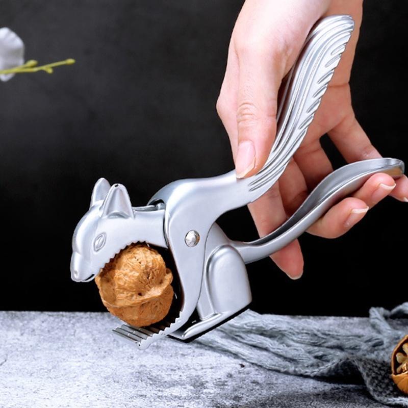Squirrel shaped walnut clamp, zinc alloy multi-functional nut clamp, walnut tongs, walnut pliers, kitchen tools, shelling pliers