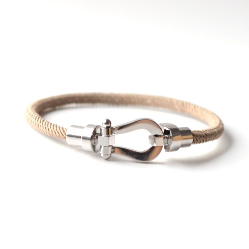 Original European and American Style Mechanical Horseshoe Buckle Hand-Woven Bracelet, Simple and Unique Couple Bracelet, Student Gift