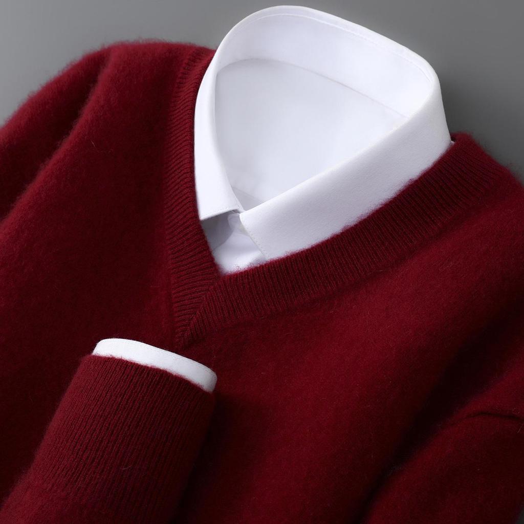 Men's 100% Wool V-neck Loose Fit Plain Pullover Sweater for Autumn/Winter.