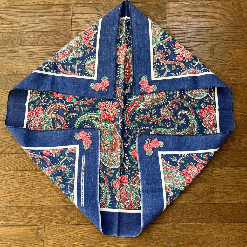 Used RN14193 Flower Paisley Pattern Vintage Bandana [Used Item]