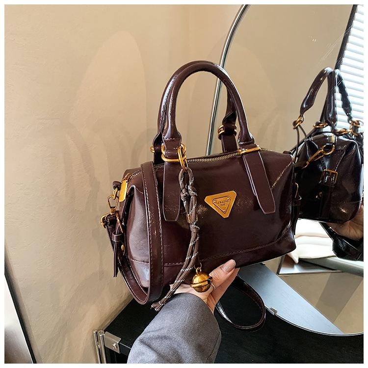 Retro Handbag Women's 2025 New Versatile Fashion Shoulder Pillow Bag Crossbody Women's Bag