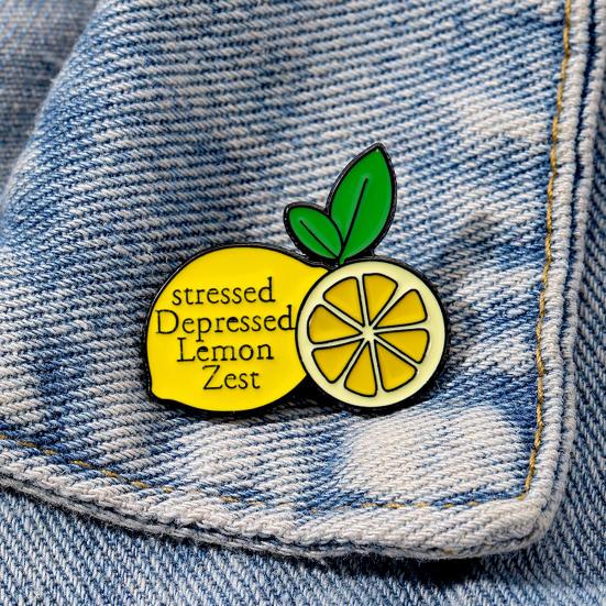 Zinc Alloy Brooch Pin, Lemon Fruit Shape Outline Brooch with Enamel Coloring, Fade-Resistant Pin for Clothing Canvas Bags Hats