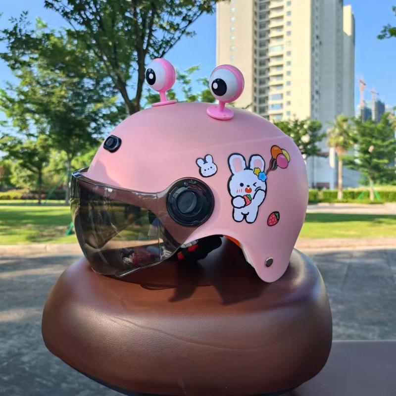 All-Season Cute Safety Helmet for Kids - Universal Sun Protection for Electric Scooter