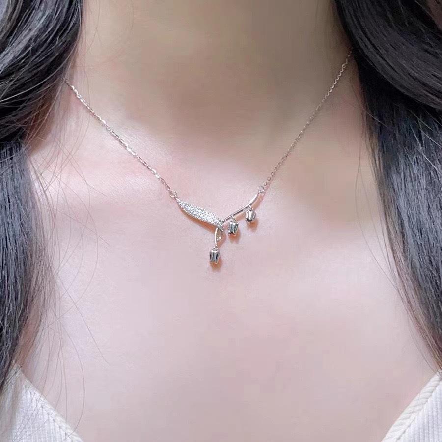 Lily of the Valley Necklace Women's Autumn and Winter Premium Fringed Flower Pendant Premium Versatile Delicate Clavicle Chain
