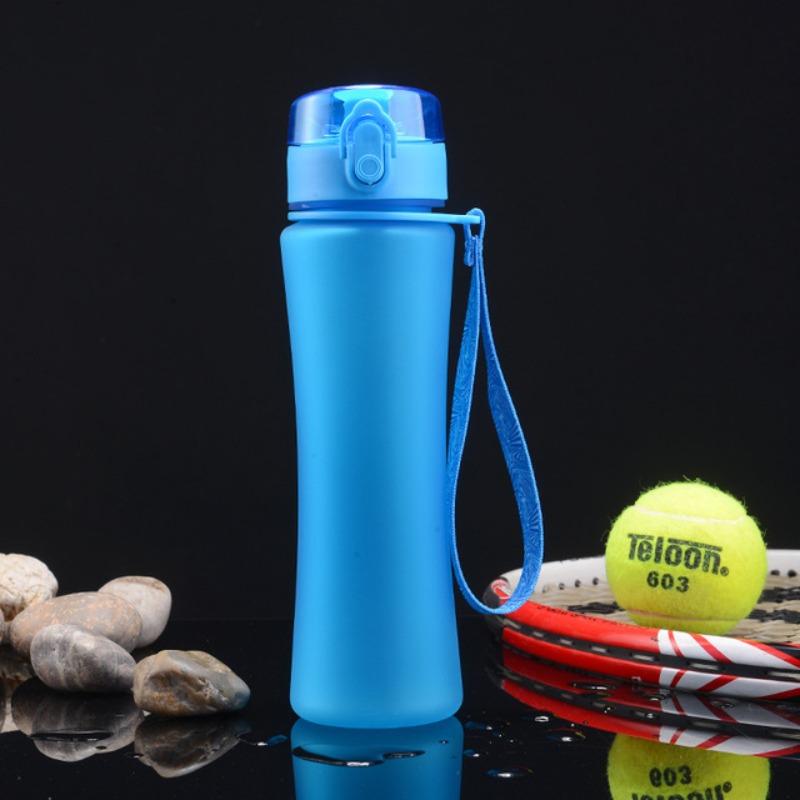 Tazza Acqua Sportiva Portatile Creativa in Plastica Opaca con Coperchio a Scatto Spazio Libero per Ragazzi e Ragazze