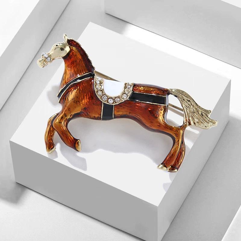 1Pc Cloth Decoration Exquisite Vintage Gift Horse Brooch Vintage Diamond Inlaid Zinc Alloy