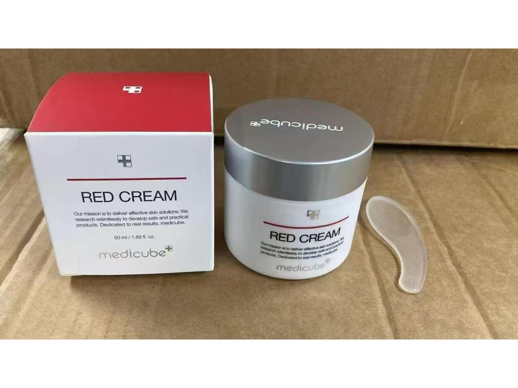 Kim Hee-sun's Medicube Kollagen Hautpflege-Set – Ampulle, Serum, Sonnenschutz, Gesichtsreiniger, Schlammmaske