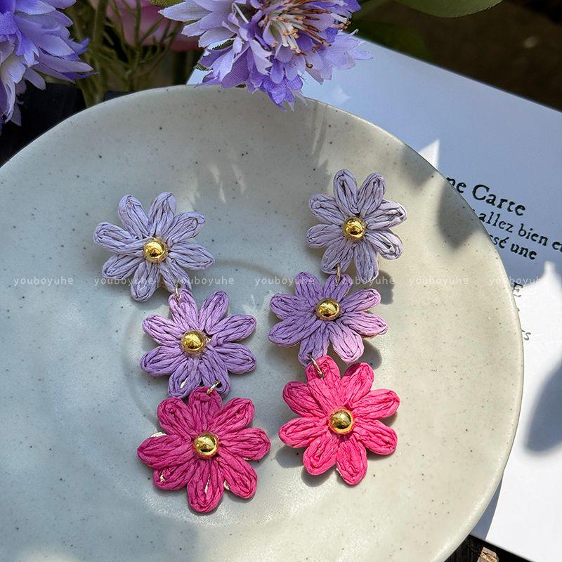

Three-Color Flower Sea ~ Colorful Straw Flowers Earrings Women Seaside Vacation Exaggerated Tassel Earrings Unique Beautiful Earrings Pink purple Straw flower earrings-Silver Needle