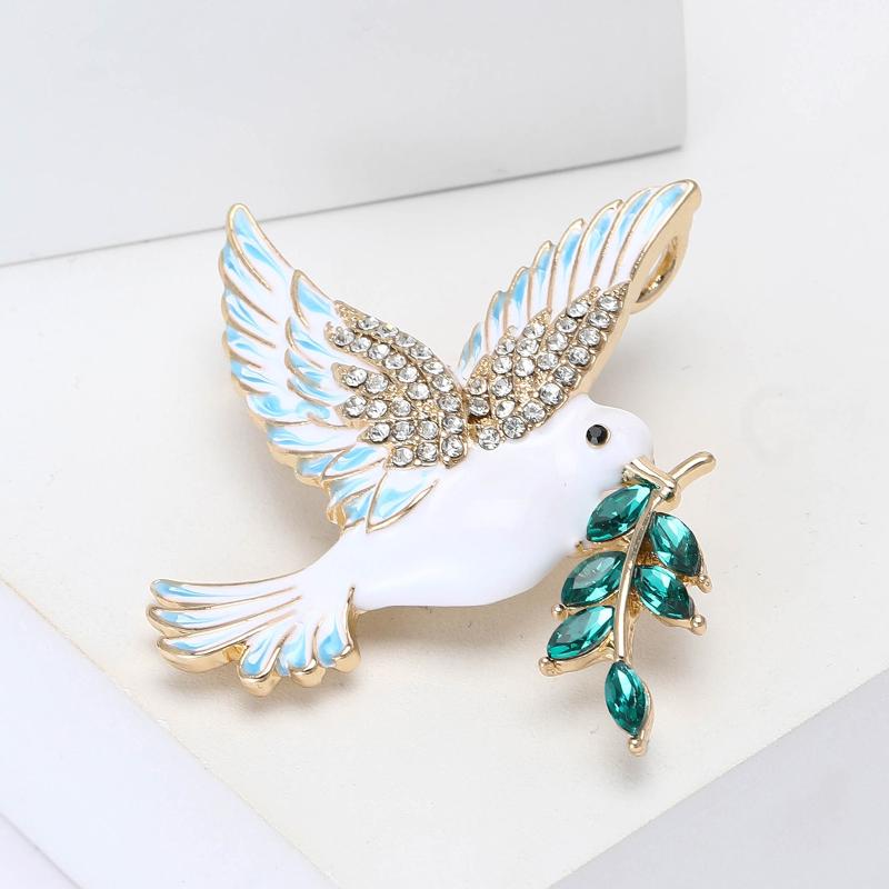 Pigeon Brooch Fashion Accessory Women Bird Wing Brooch Pin Sparkling Rhinestone Pigeon Corsage Retro Style Clothing Accessories