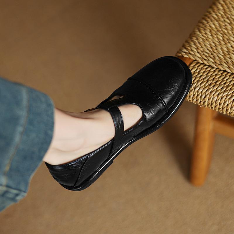 

New women s casual single shoes can be worn twice with one pedal. Single shoes with round head and low heel can be worn in four seasons. Flat-sole 39 чёрный