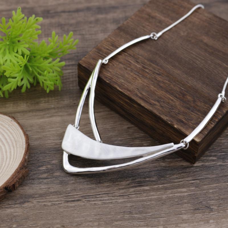 

New brushed irregular geometric necklace women s creative high-end hollow geometric line neck chain